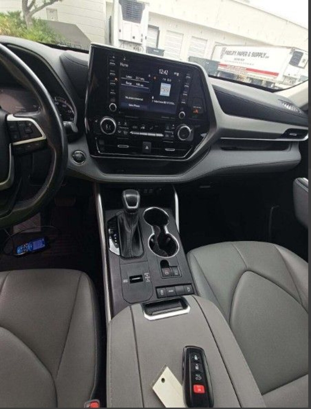 Used 2022 Toyota Highlander XLE SUV