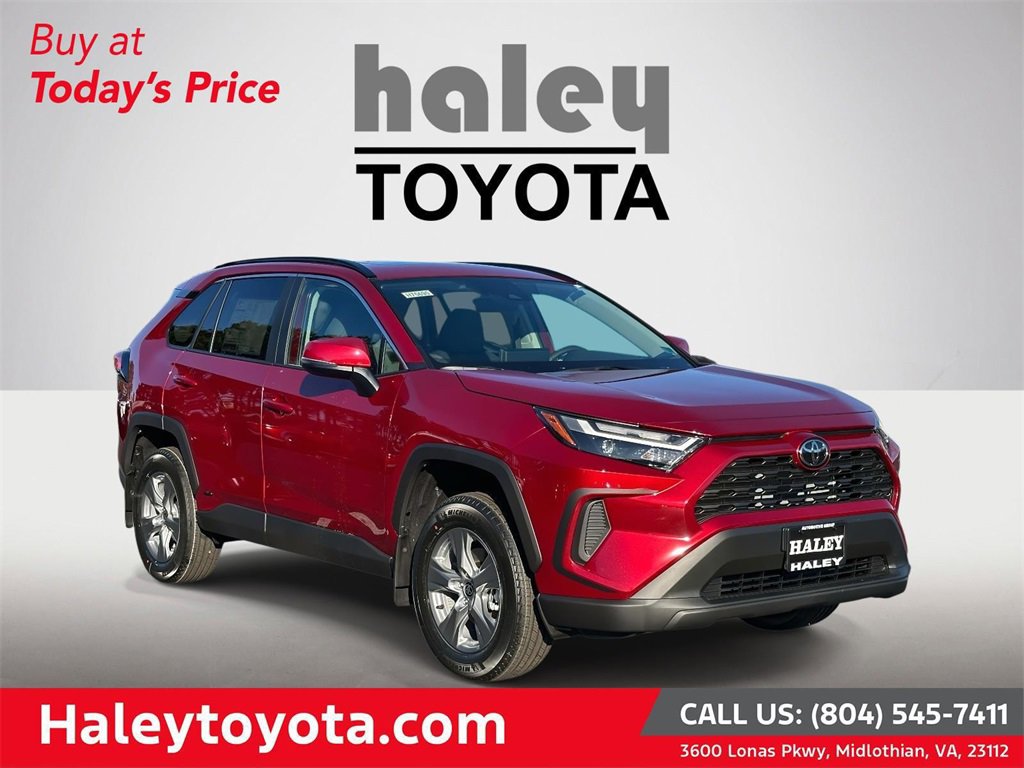 2025 Toyota RAV4 XLE's photo