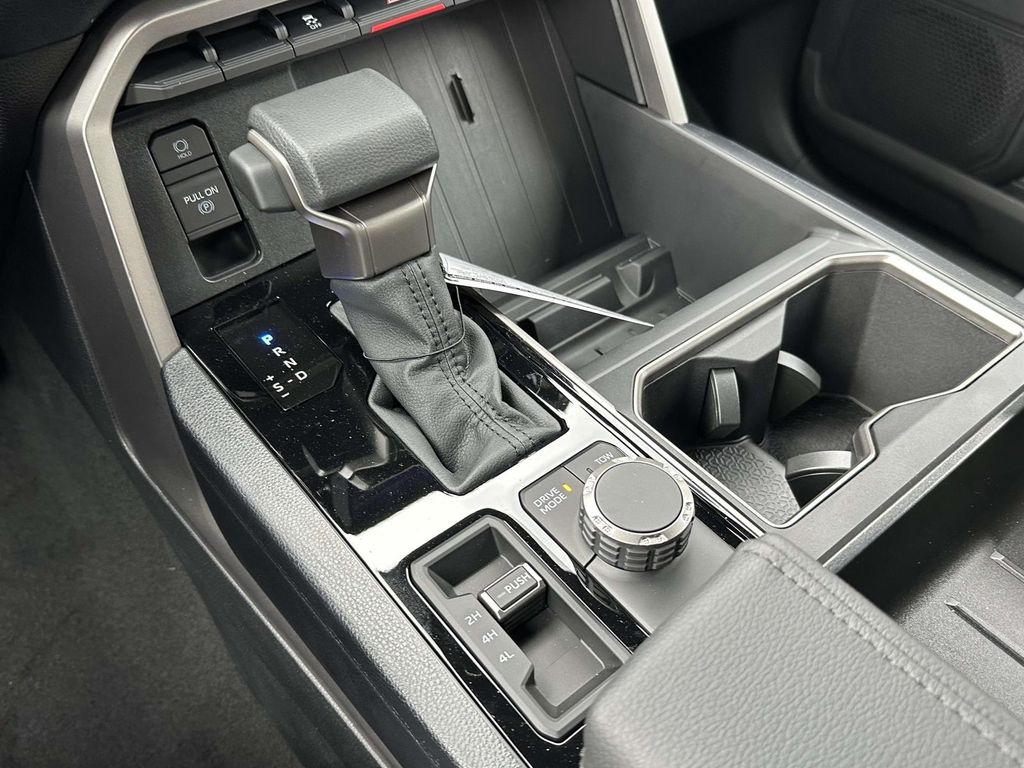 2026 Toyota Tundra SR5 - Photo 6