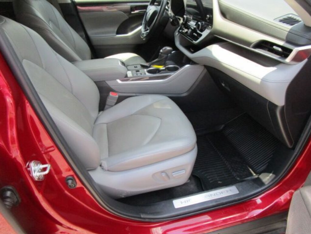 Used 2023 Toyota Highlander Limited SUV
