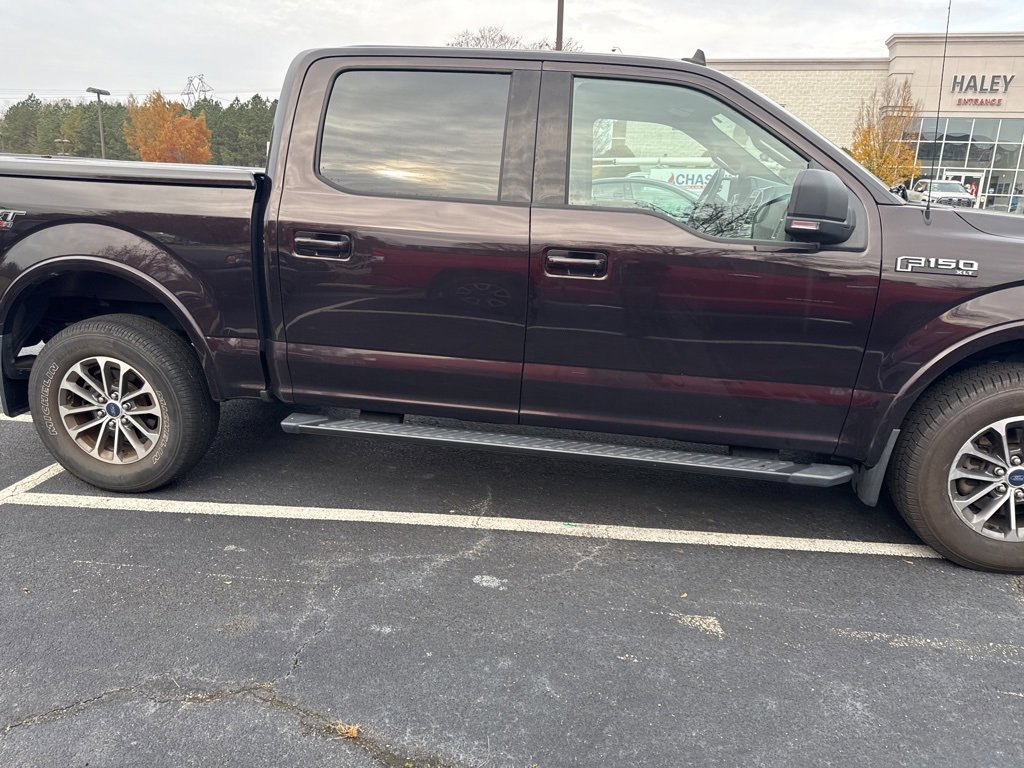 2020 Ford F-150 XLT photo 2