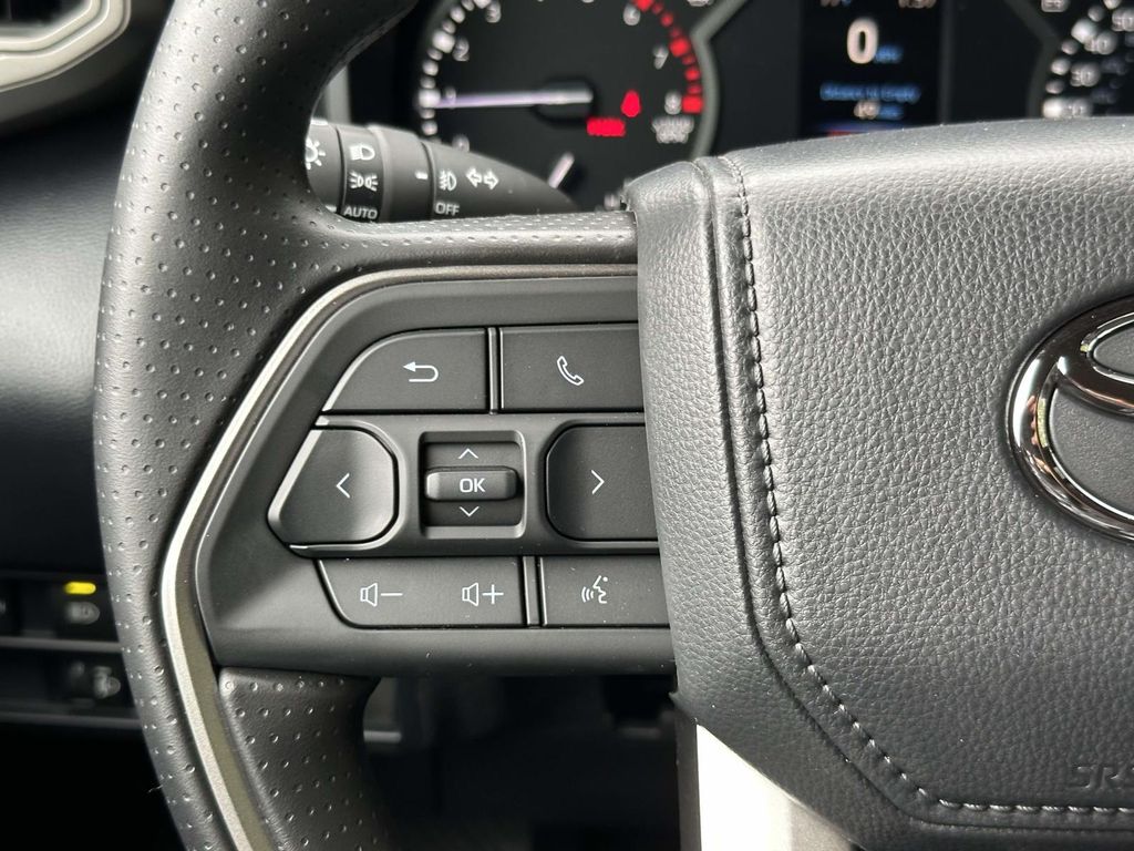 2026 Toyota Tundra SR5 - Photo 8