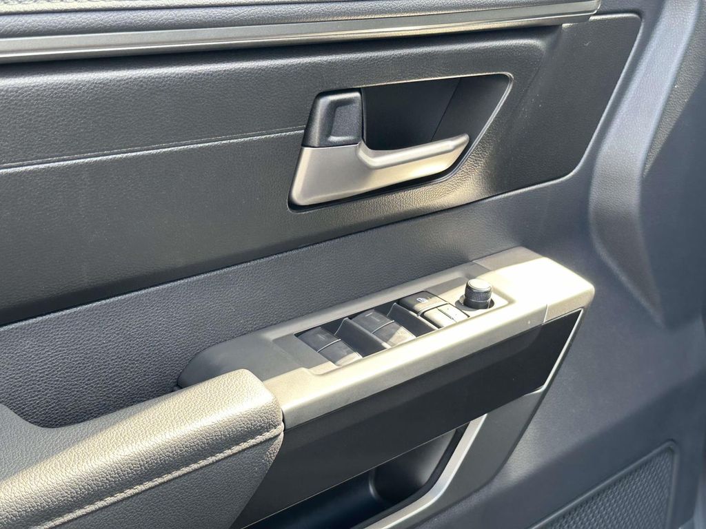 2026 Toyota Tundra SR5 - Photo 17