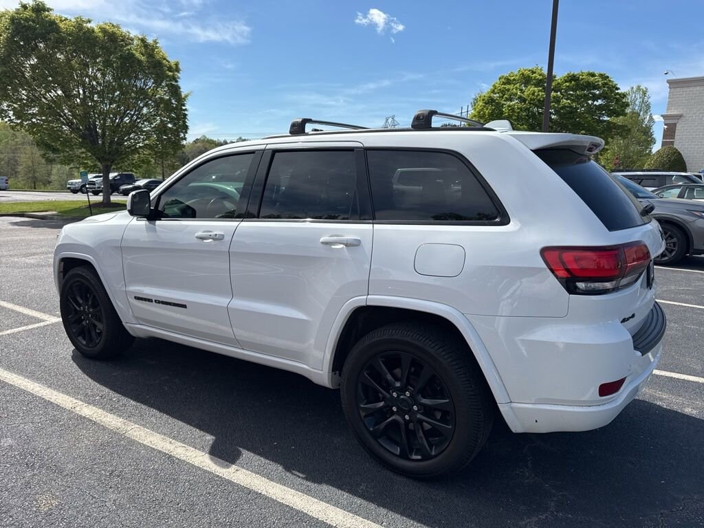 Used 2018 Jeep Grand Cherokee Laredo 4x4 SUV