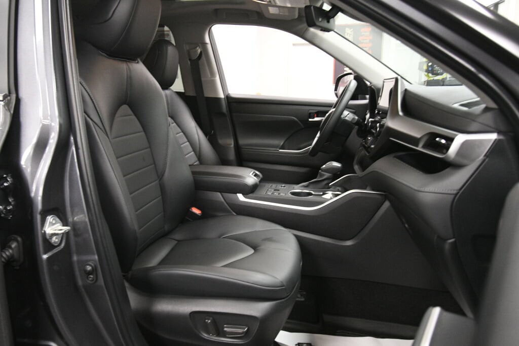 2024 Toyota Highlander XLE - Photo 31