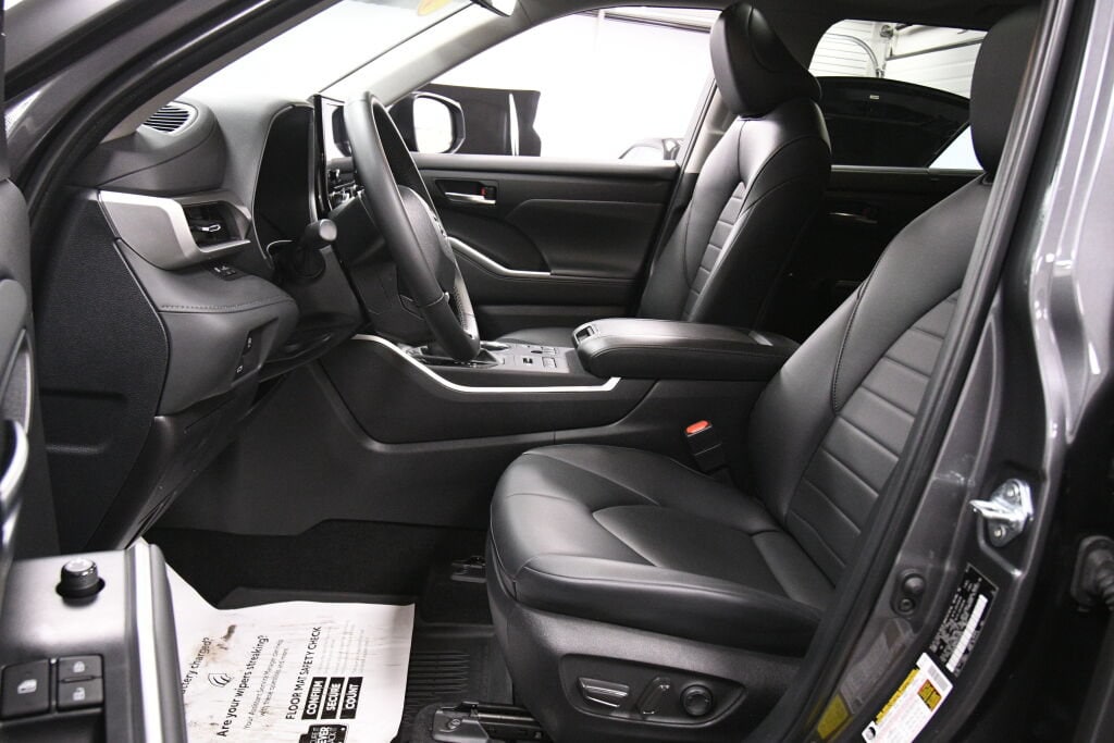 2024 Toyota Highlander XLE - Photo 9