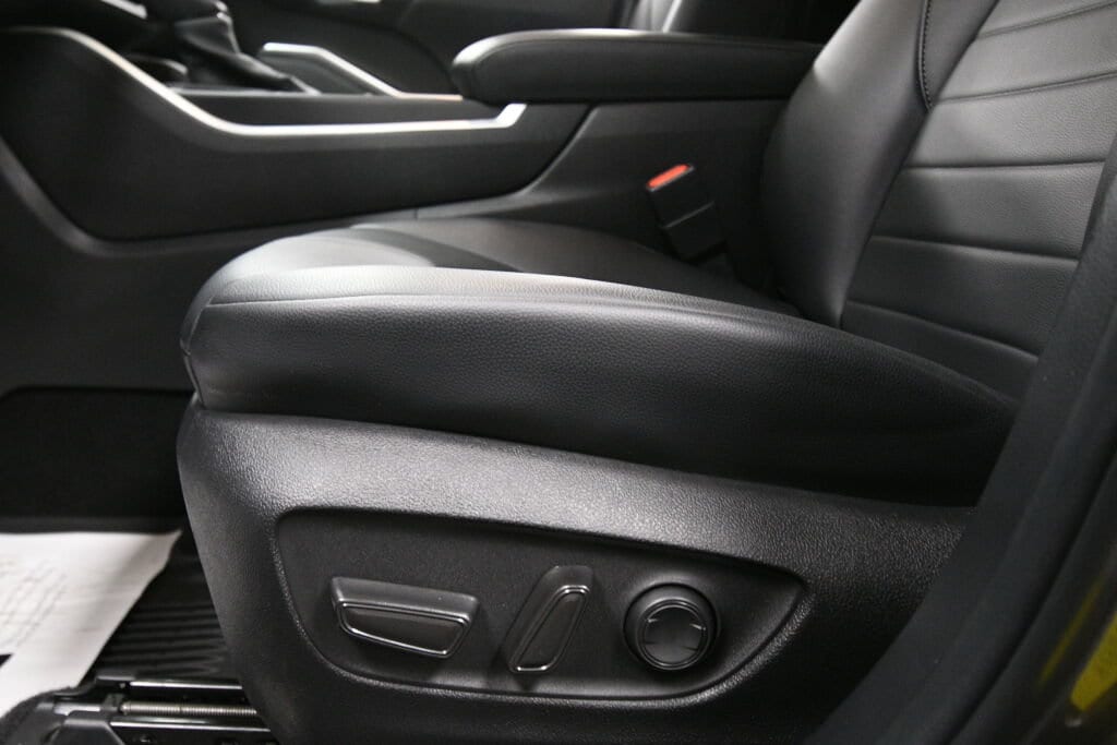 2024 Toyota Highlander XLE - Photo 10