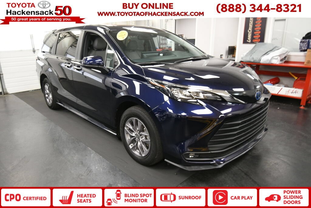 2025 Toyota Sienna Van Passenger Van 