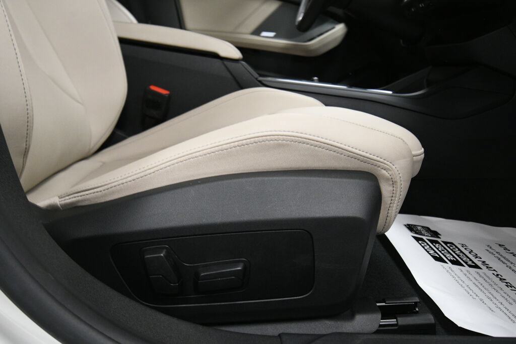 2025 BMW 2 Series 228 - Photo 27