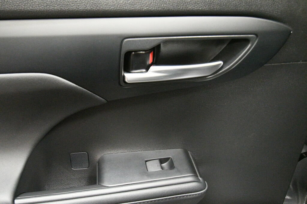 2024 Toyota Highlander XLE - Photo 23