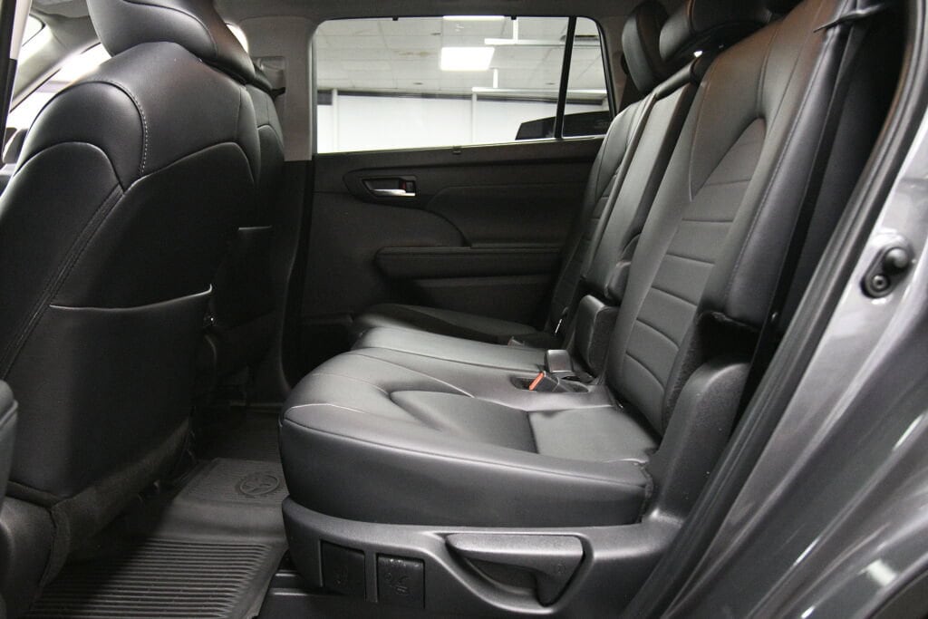 2024 Toyota Highlander XLE - Photo 21