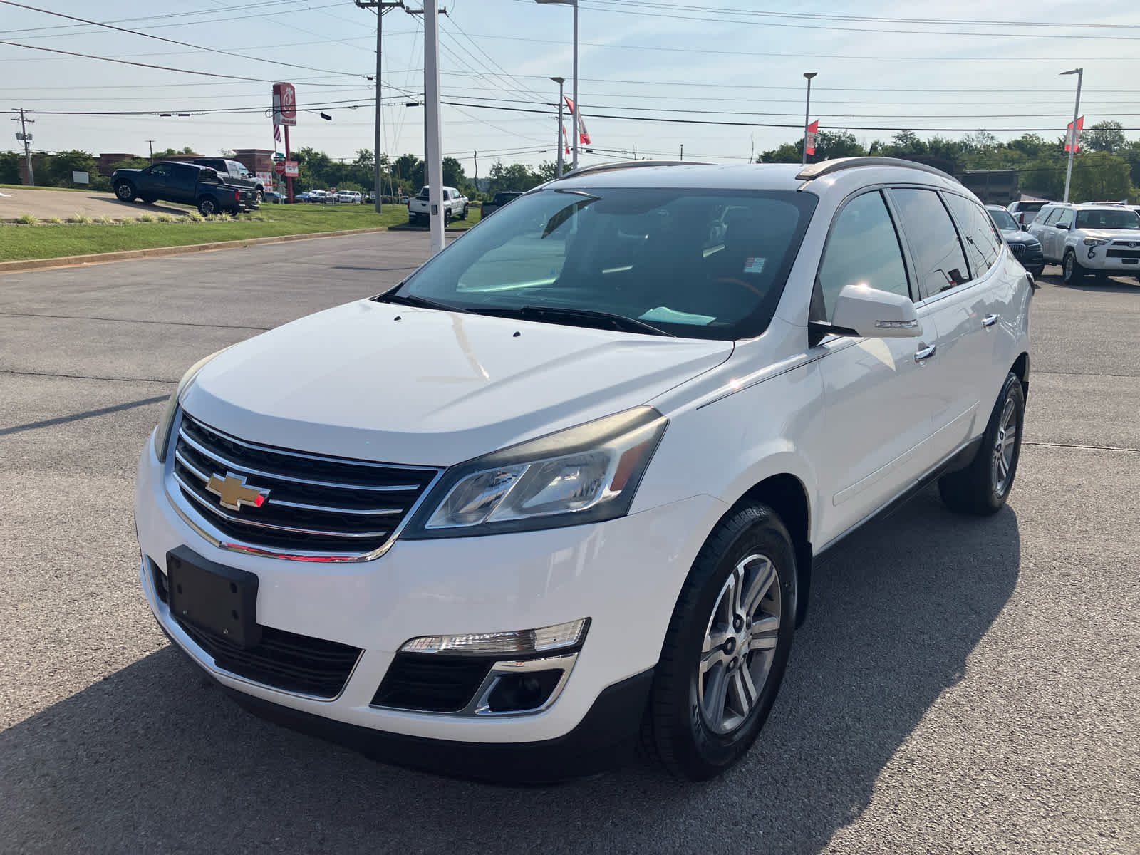 2015 Chevrolet Traverse 2LT photo 3