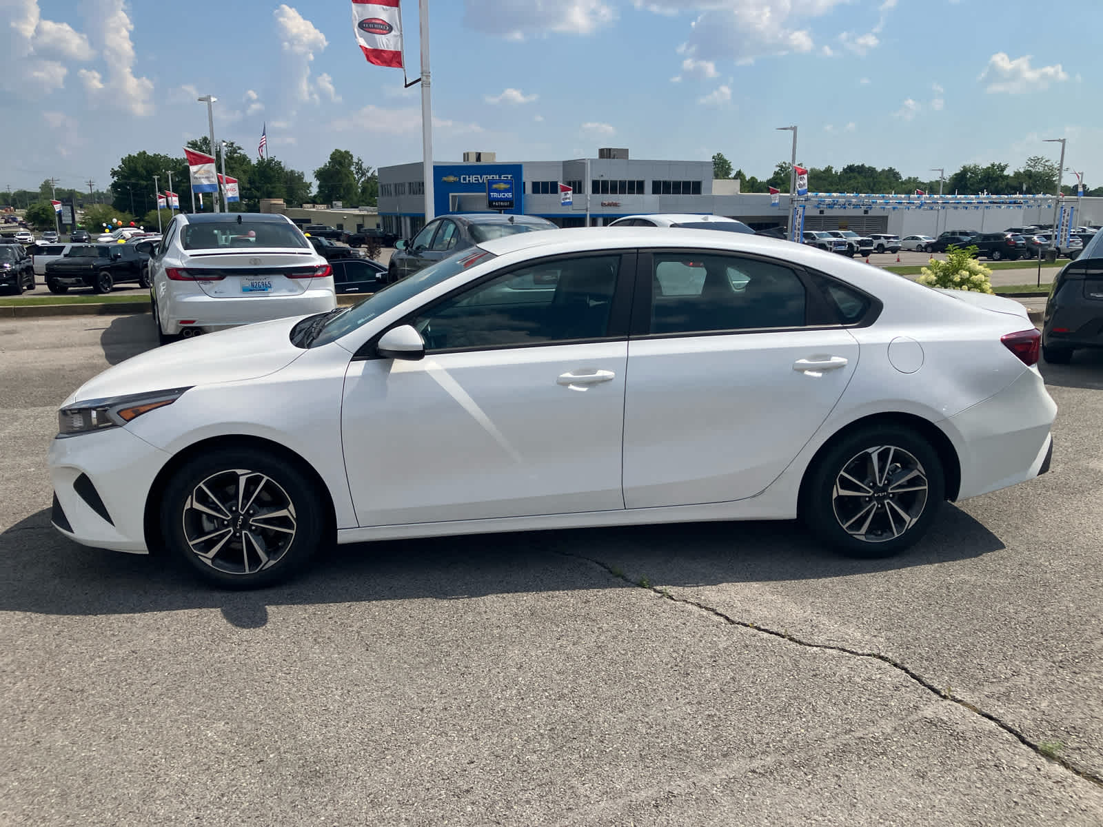 2024 Kia Forte LXS photo 4