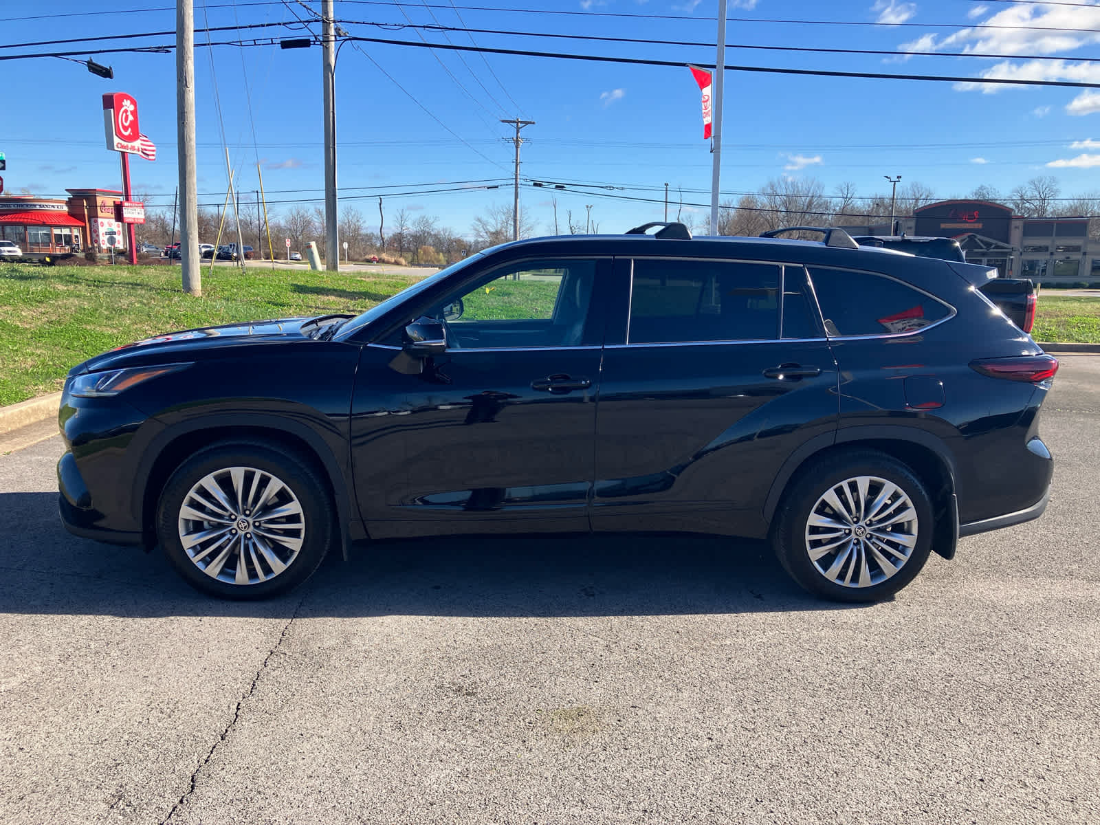 2025 Toyota Highlander XLE XSE Platinum Limited photo 4