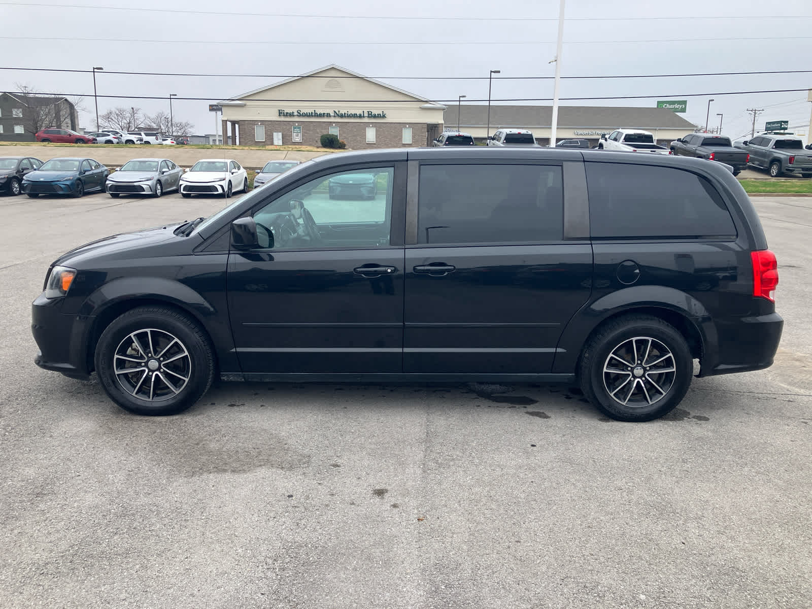 2015 Dodge Grand Caravan SXT Plus photo 4