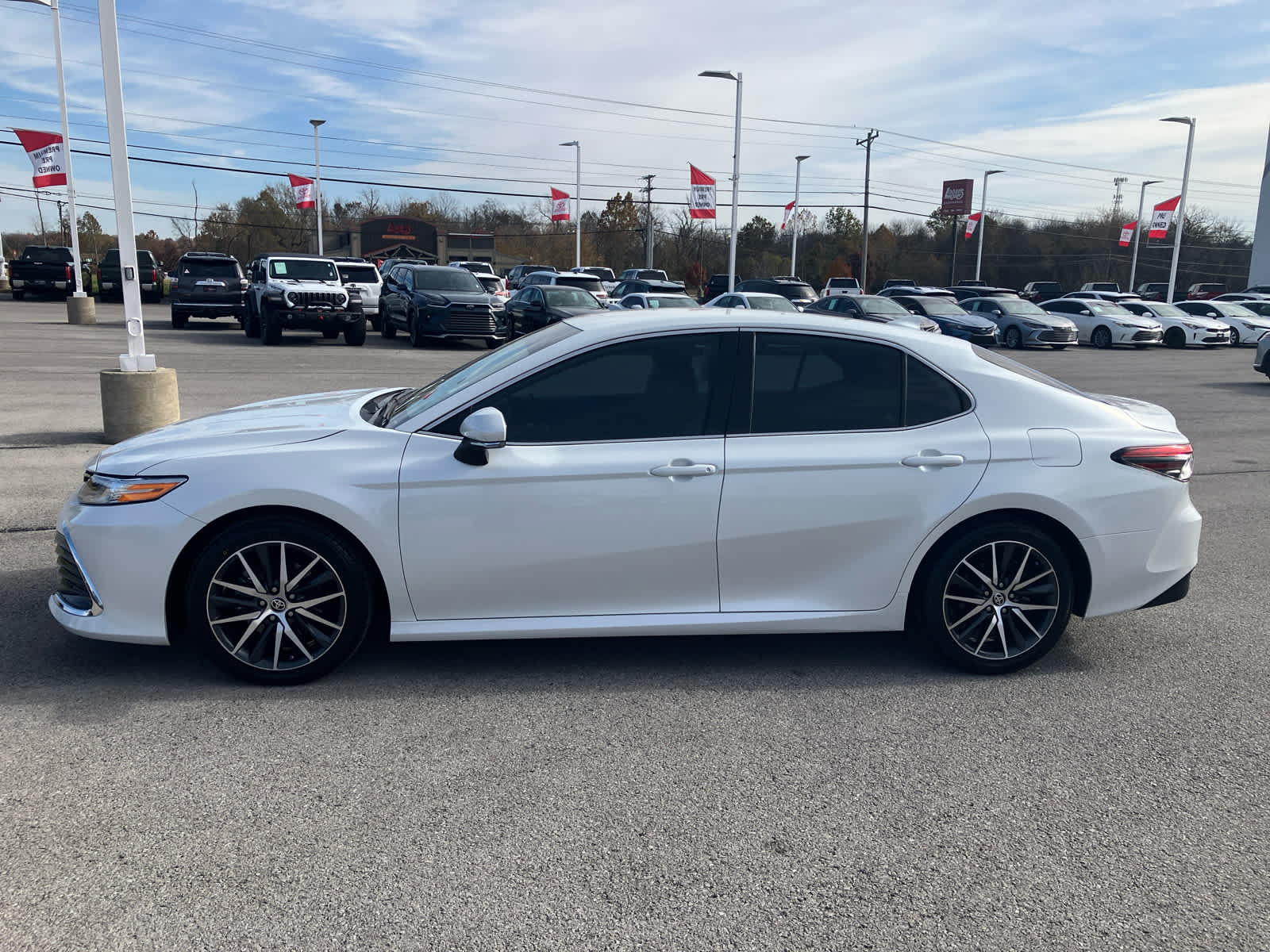 2024 Toyota Camry XLE photo 3