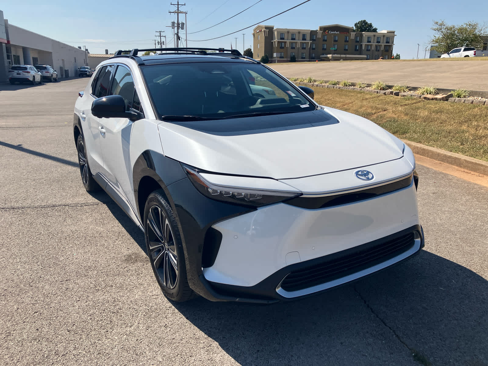Used 2025 Toyota bZ4X Limited with VIN JTMABACA9SA104220 for sale in Hopkinsville, KY