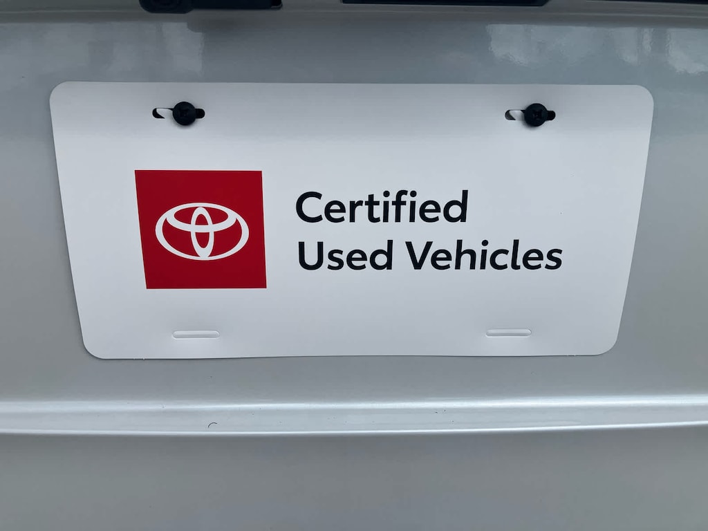 Used 2026 Toyota Highlander Hybrid XLE SUV