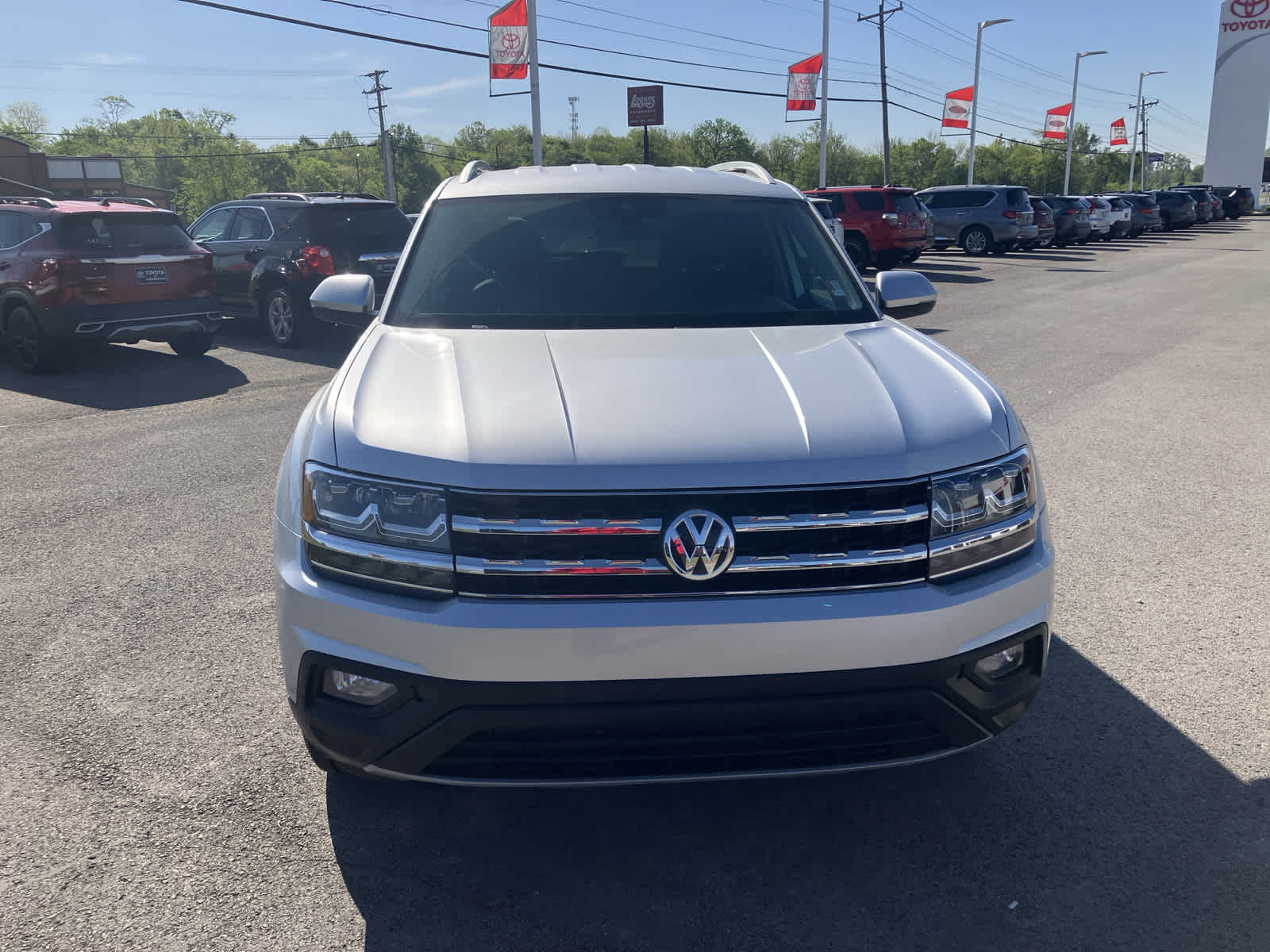 Used 2019 Volkswagen Atlas SE w/Tech with VIN 1V2UR2CA8KC564681 for sale in Hopkinsville, KY