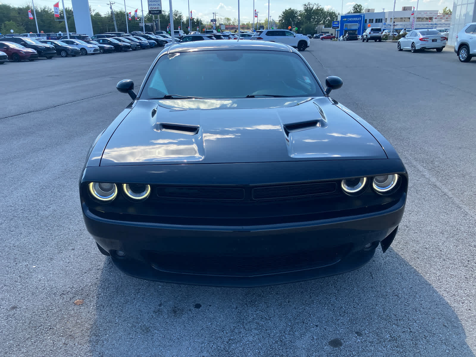 2019 Dodge Challenger SXT photo 3