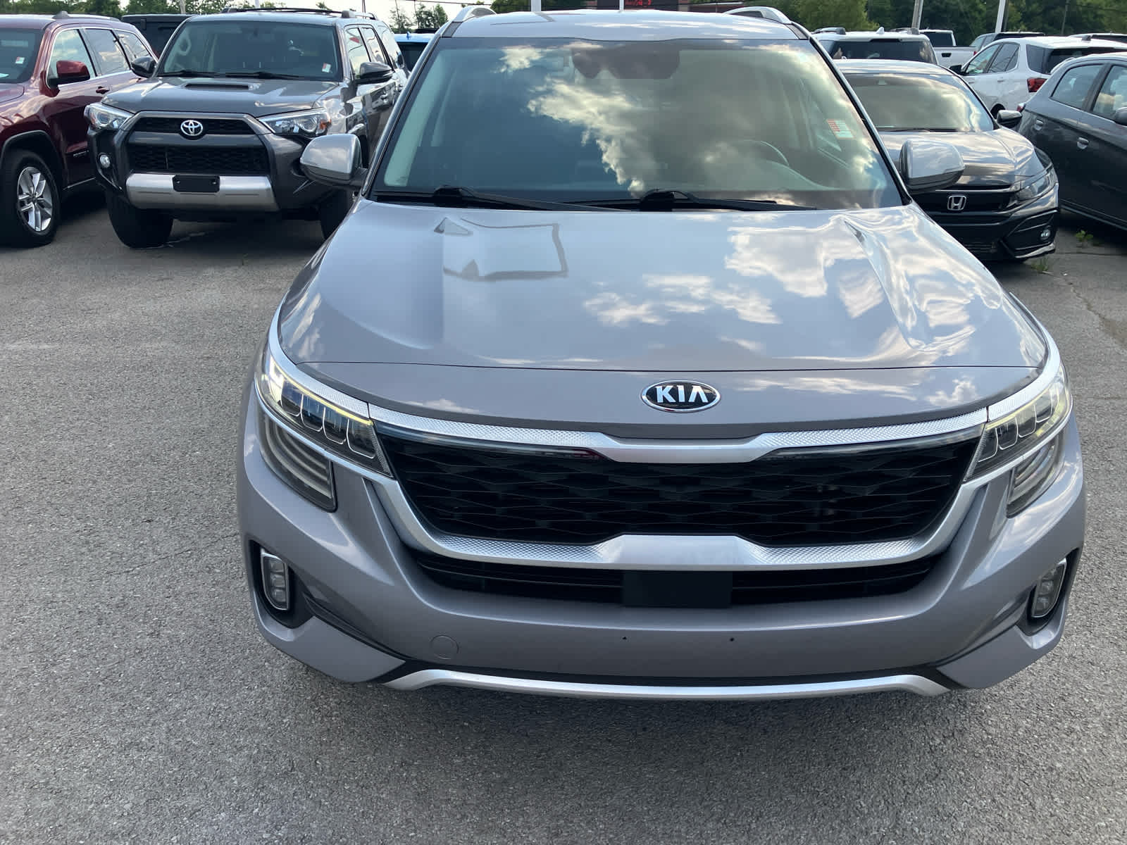2021 Kia Seltos SX photo 2