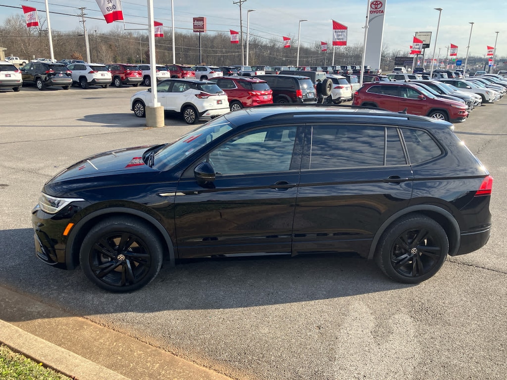 Used 2024 Volkswagen Tiguan SE R-Line Black SUV