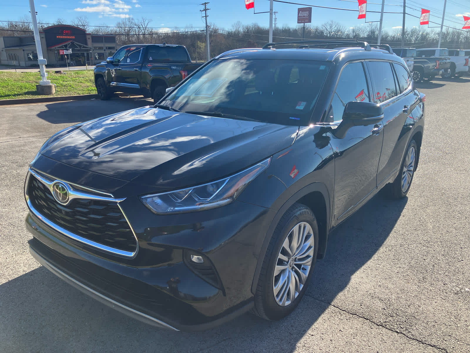 2025 Toyota Highlander XLE XSE Platinum Limited photo 3