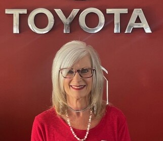 Staff member Michele Rennier from bed050463e77