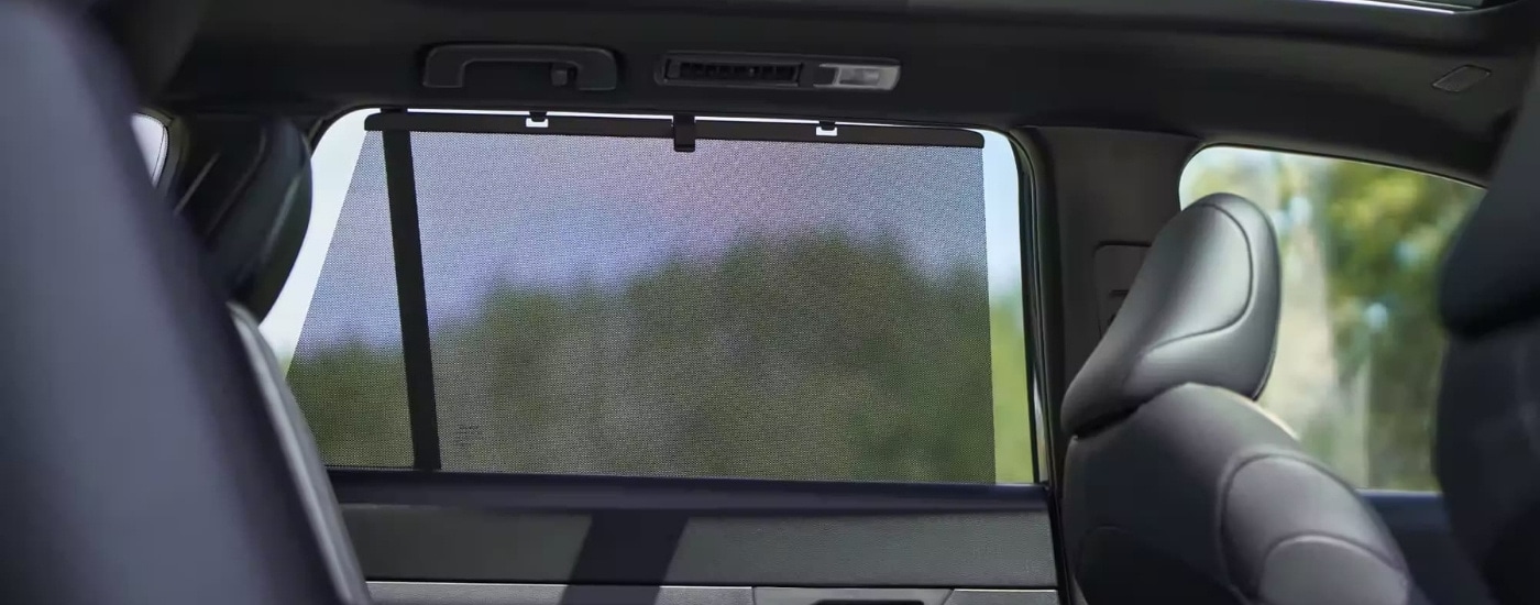 Sun shade in a 2024 Toyota Grand Highlander