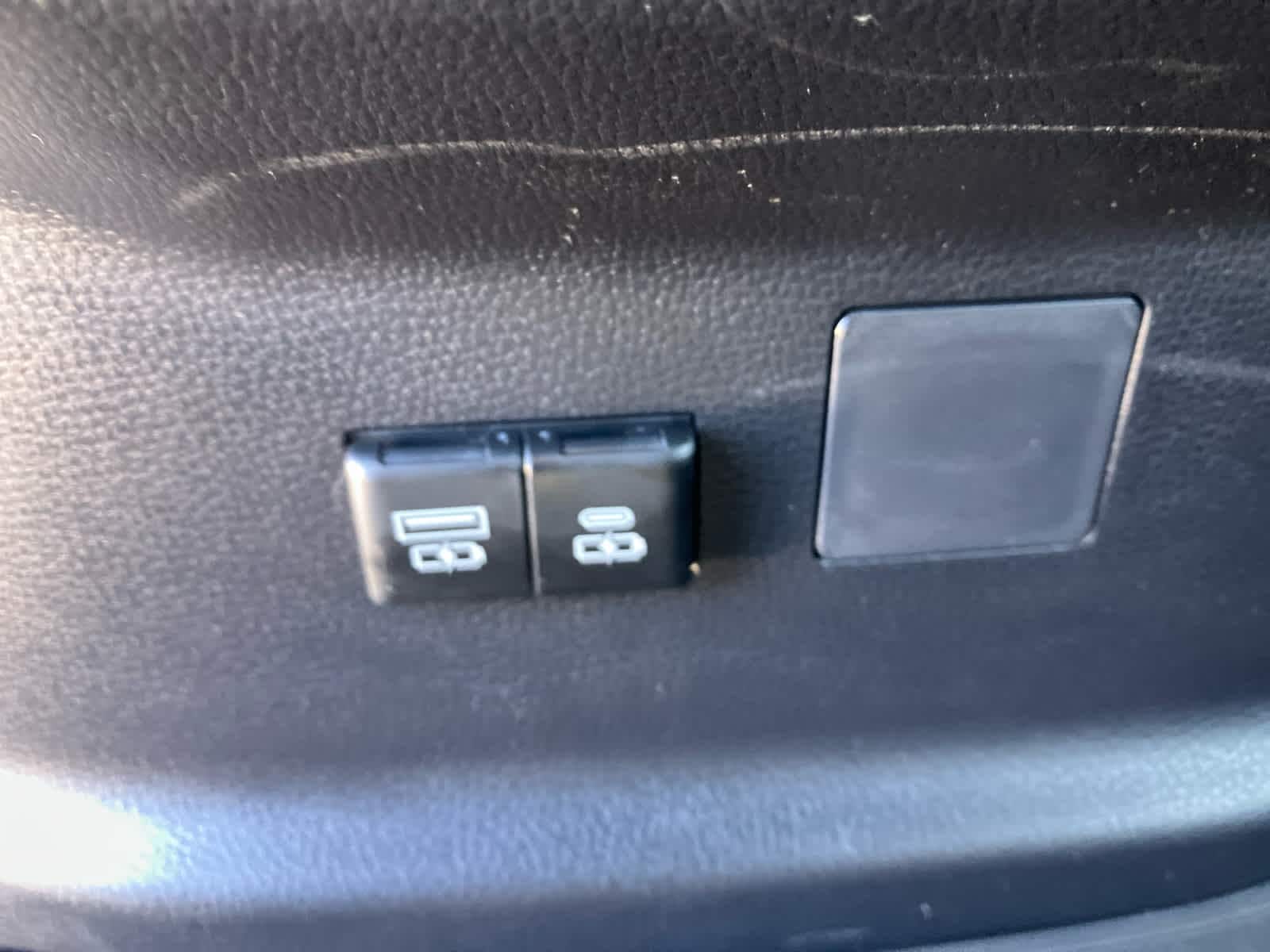 2026 Toyota Tundra SR5 - Photo 32