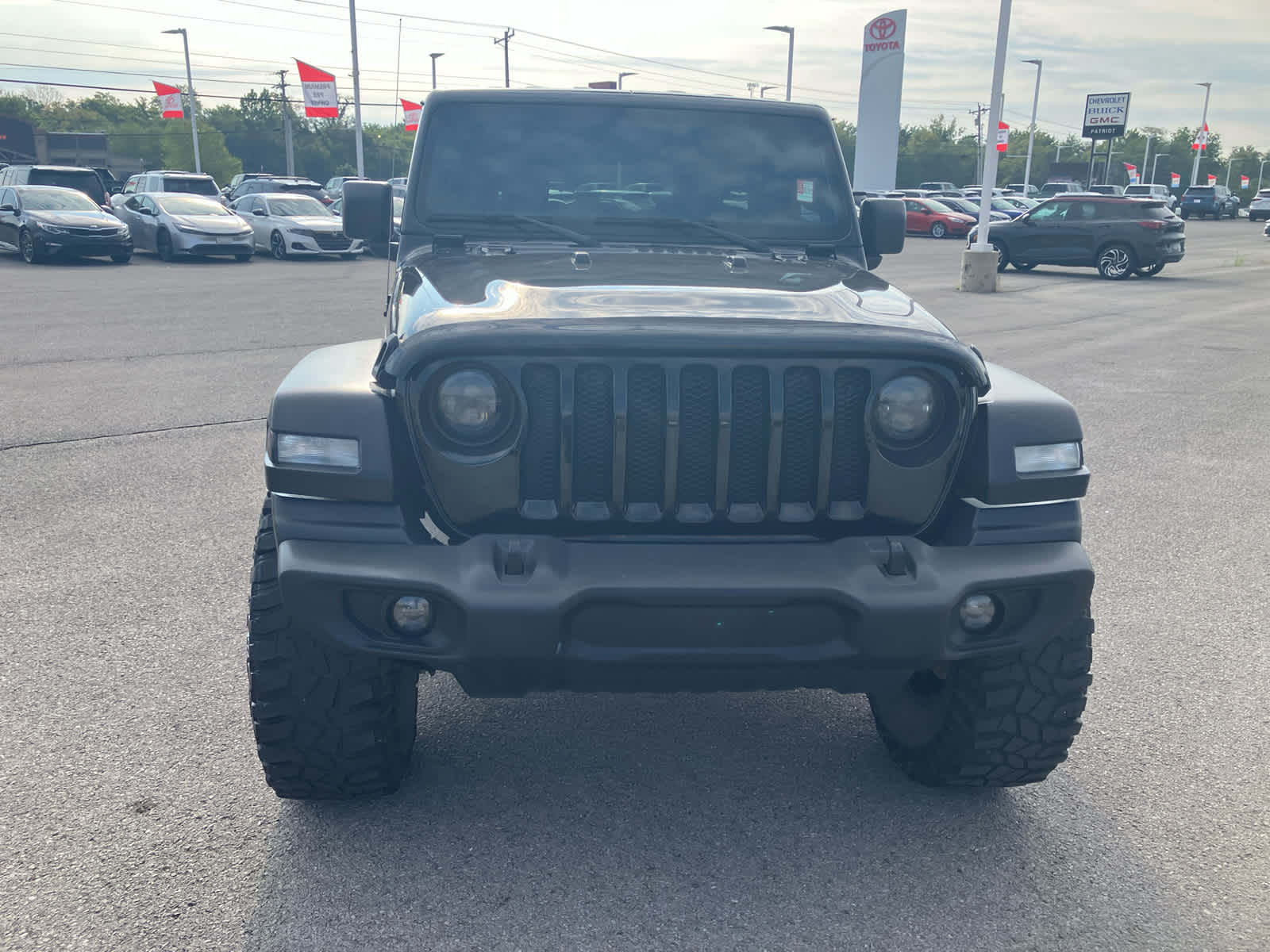 2019 Jeep Wrangler Unlimited Sport S photo 2