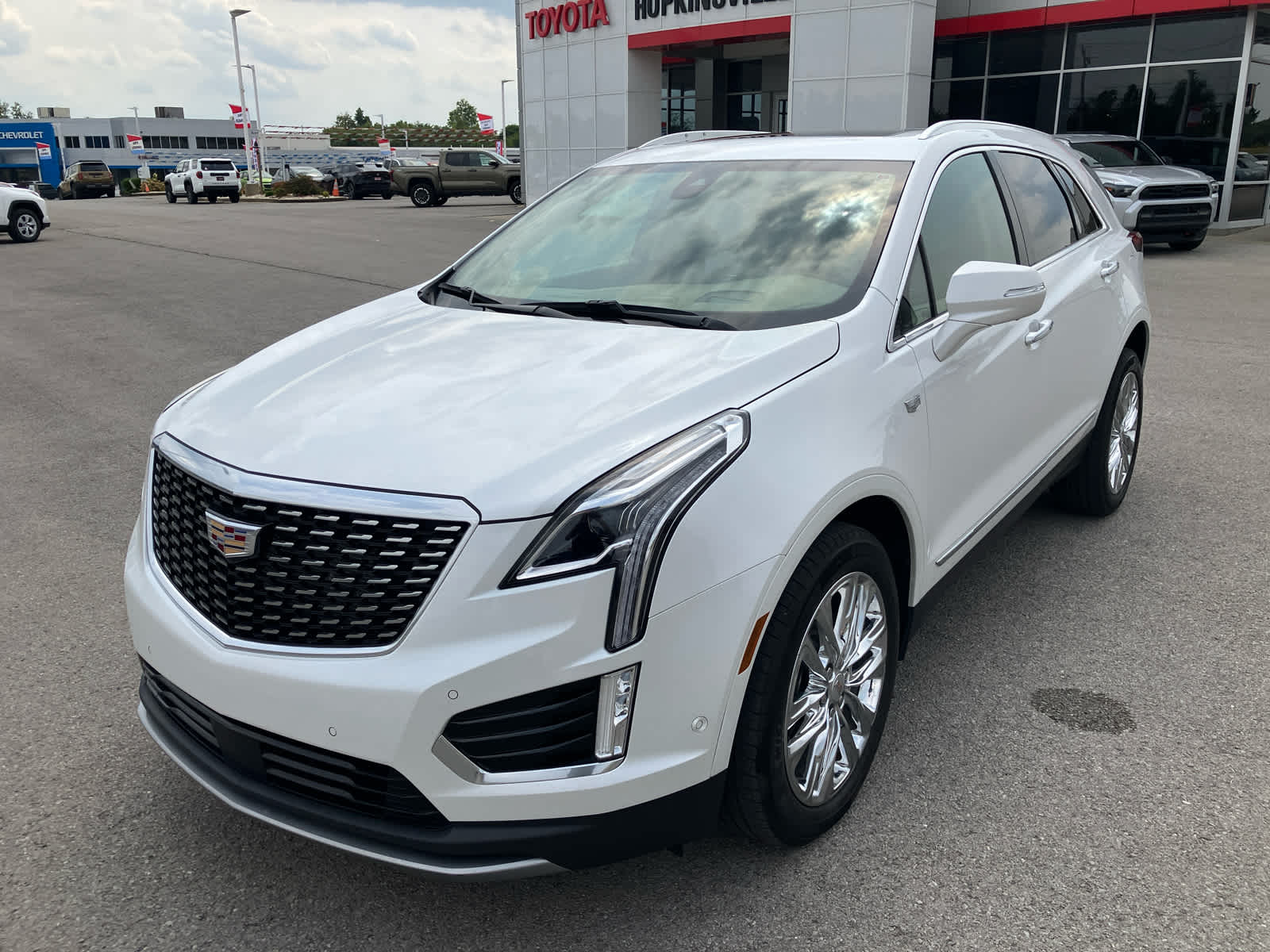 2021 Cadillac XT5 Platinum Premium Luxury photo 3
