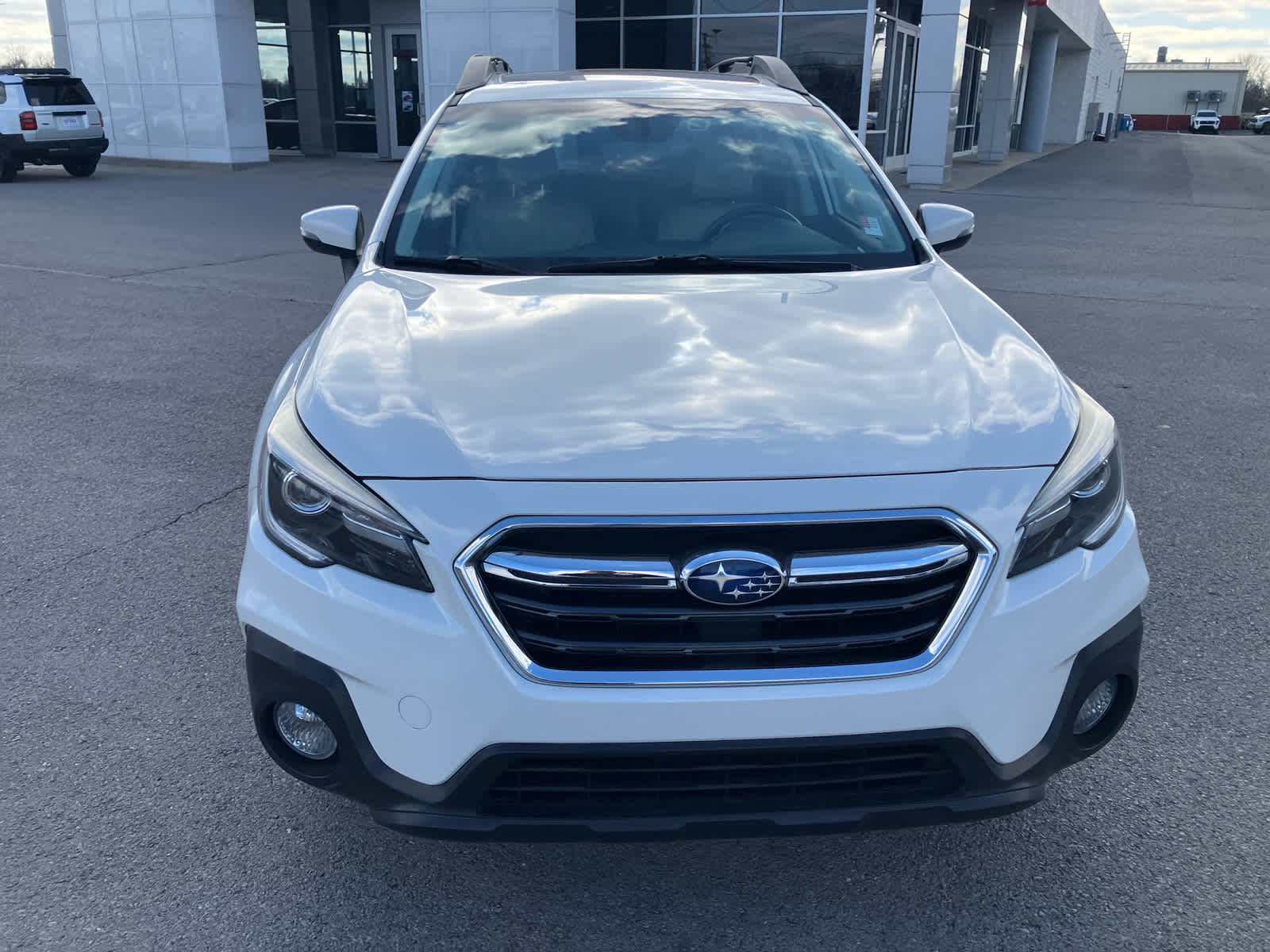 Used 2018 Subaru Outback Limited with VIN 4S4BSANC4J3205344 for sale in Hopkinsville, KY