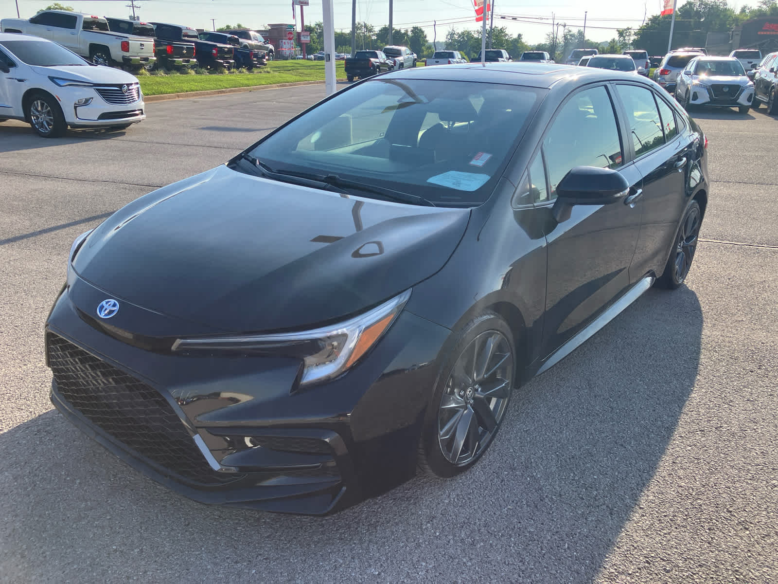 2023 Toyota Corolla Hybrid SE photo 3