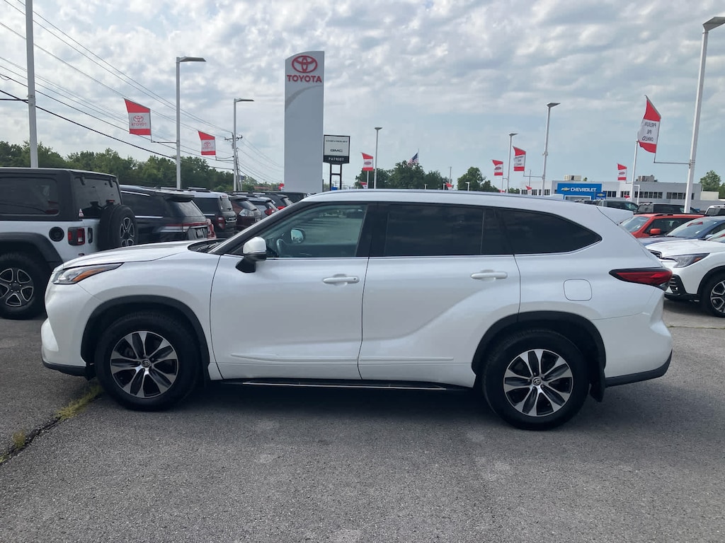 Used 2020 Toyota Highlander XLE SUV