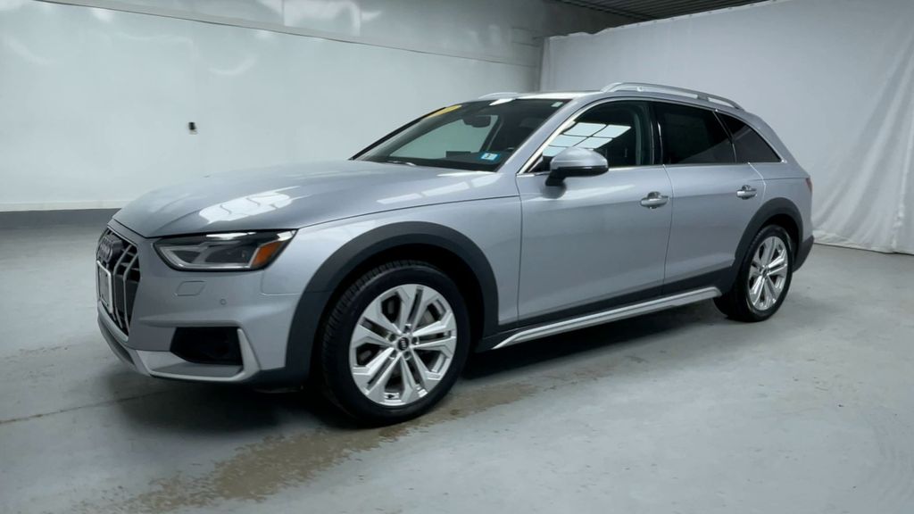 2022 Audi A4 Allroad 45 Premium photo 4