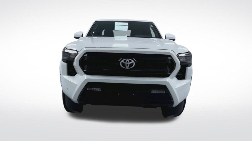 New 2025 Toyota Tacoma SR5 Truck