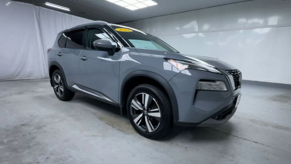 2021 Nissan Rogue SL photo 2