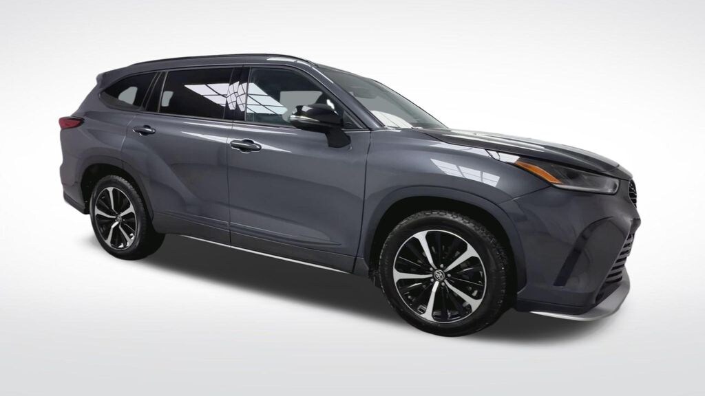 Used 2021 Toyota Highlander XSE SUV