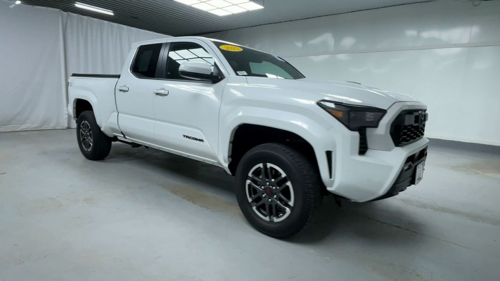 2025 Toyota Tacoma TRD Sport photo 2