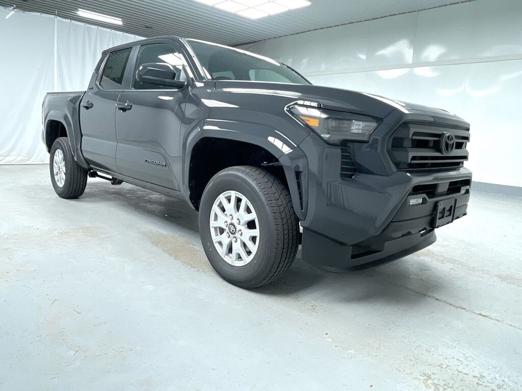 New 2025 Toyota Tacoma SR5 Truck