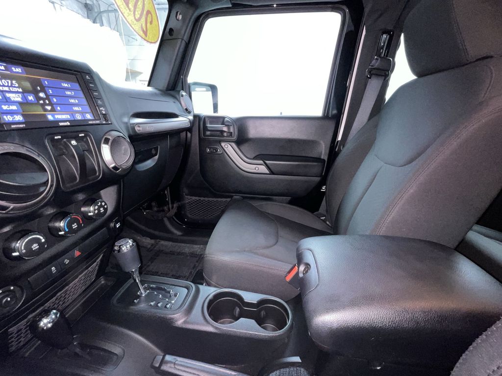 2018 Jeep Wrangler Sport photo 4