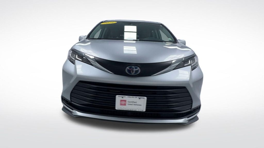 Certified 2021 Toyota Sienna LE Minivan/Van