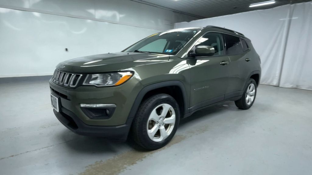 2018 Jeep Compass Latitude photo 4
