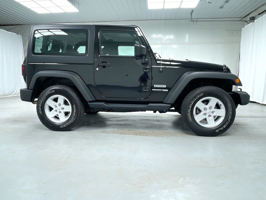 2018 Jeep Wrangler Sport photo 2