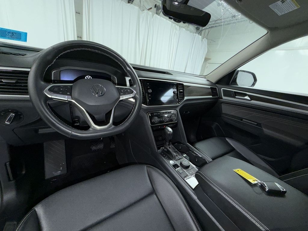 Used 2022 Volkswagen Atlas 3.6L V6 SE w/Technology SUV