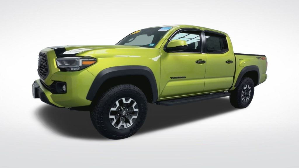 2023 Toyota Tacoma TRD Off-Road photo 3