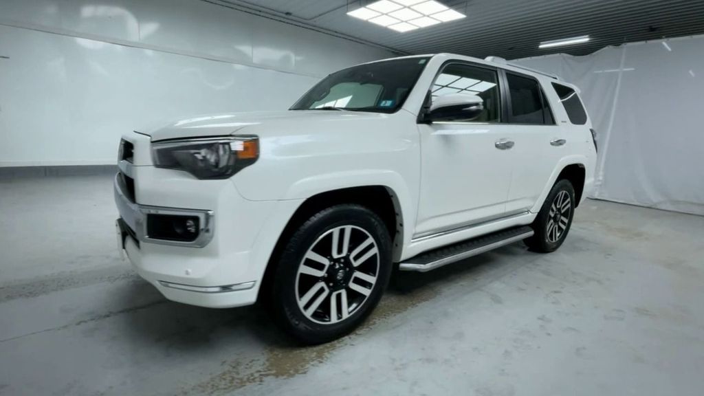 2022 Toyota 4Runner Limited photo 4