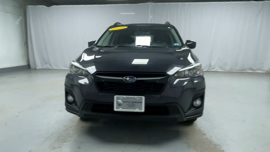 2019 Subaru Crosstrek 2.0i Premium photo 3