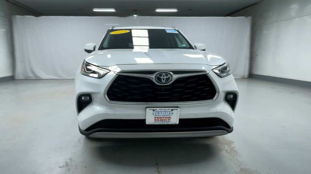 2023 Toyota Highlander Hybrid Platinum photo 3